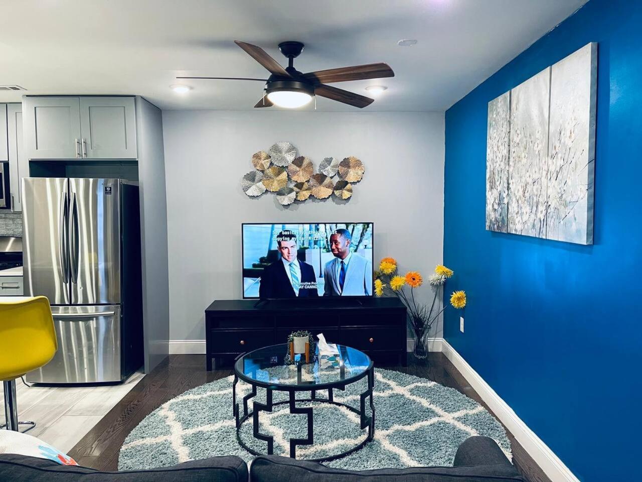 Apartment Magic Gardens 2bd In Center Philadelphia