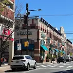 Magic Gardens 2Bd Apt In Center City