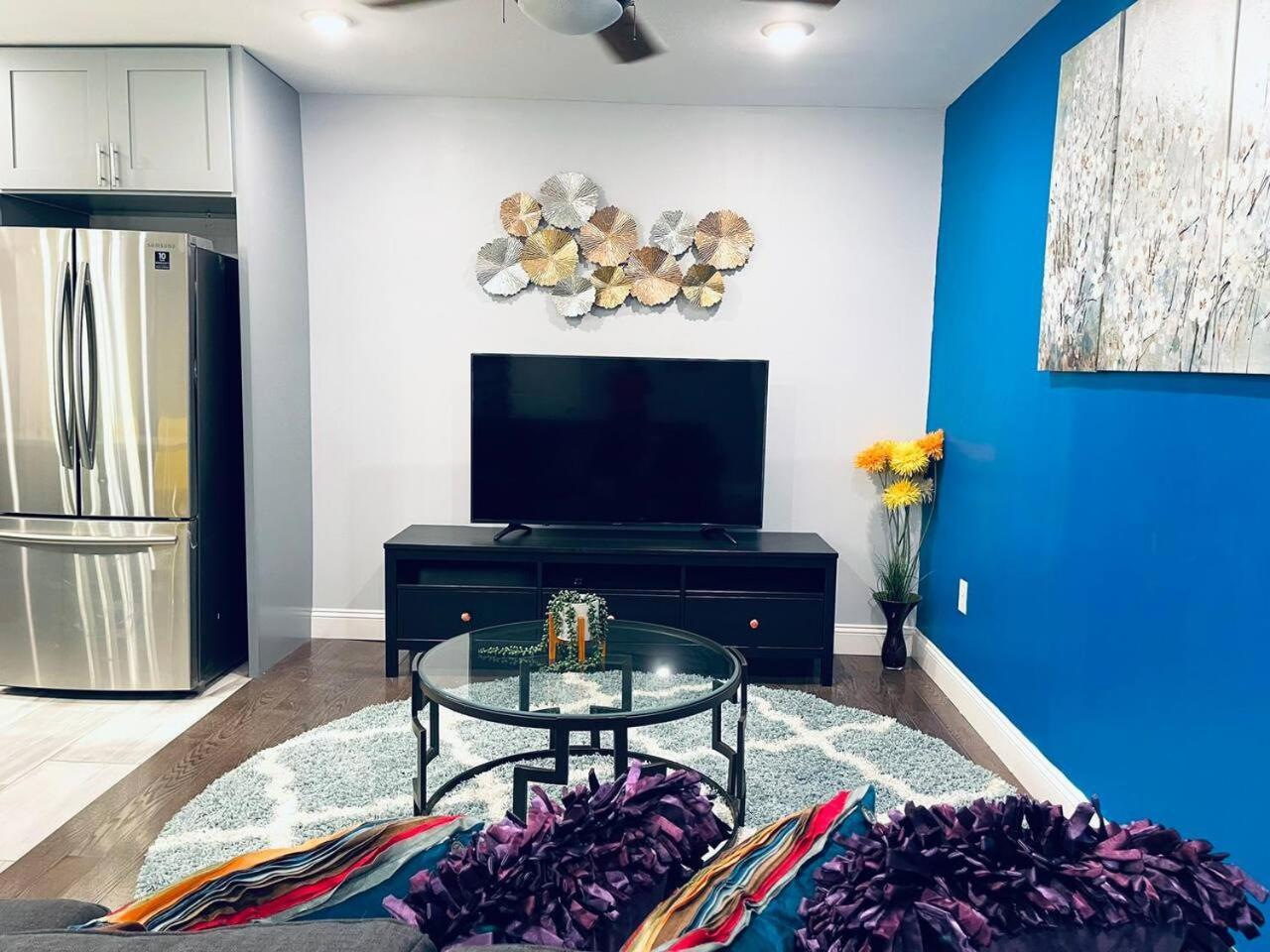 Apartment Magic Gardens 2bd In Center Philadelphia